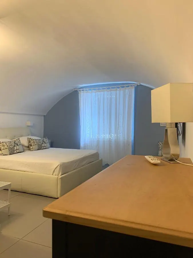 Bed and Breakfast A Casa Di Anna à Naples Couette-café