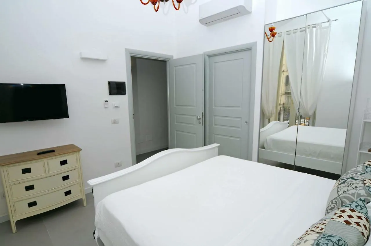Bed and Breakfast A Casa Di Anna à Naples Couette-café
